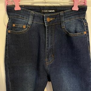 Fashion Nova dark blue skinny jeans